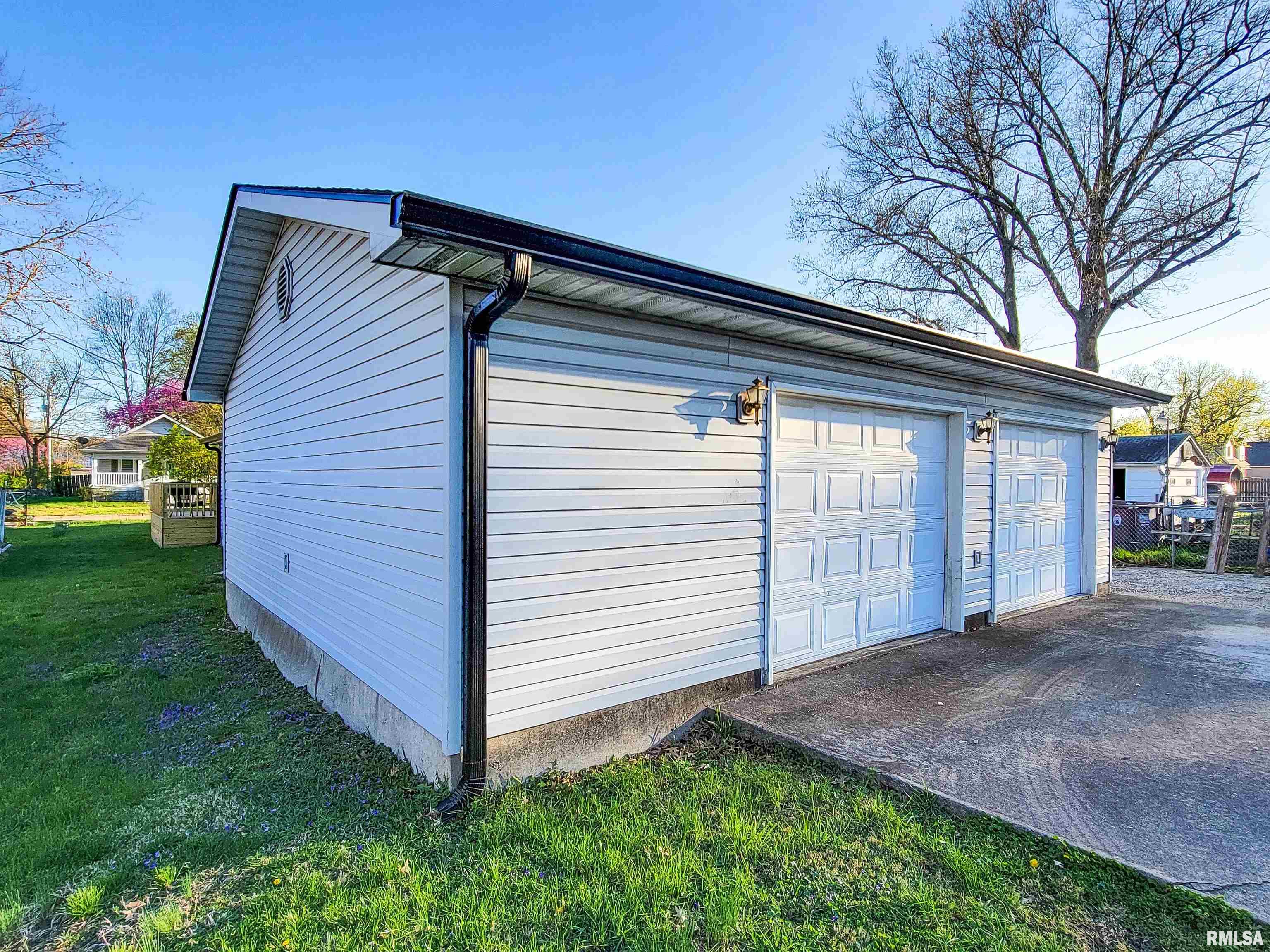 427 East 4th Street Flora, IL 62839 - Photo 76 of 77 Gallery Image 76