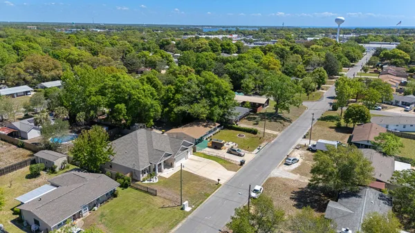$699,999 | 35 Highland Drive Northwest, Fort Walton Beach, FL 32548