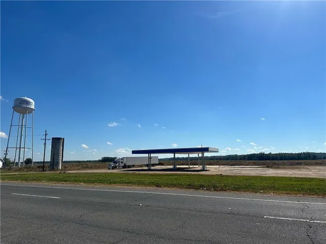 $490,000 | 9165 Highway 28, Boyce, LA 71409