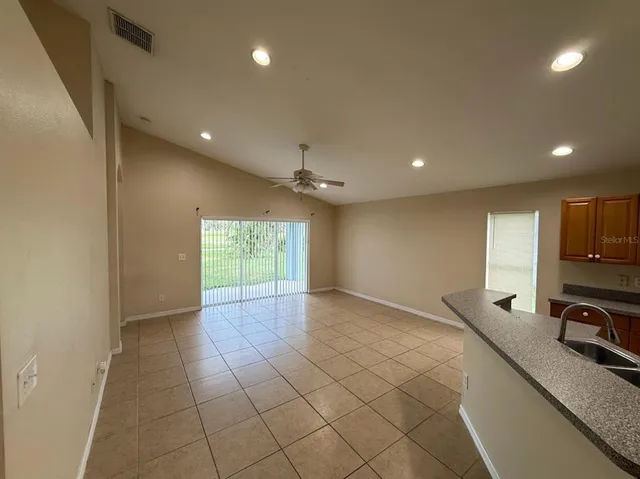 $2,600 | 6226 Bobby Jones Court, Palmetto, FL 34221