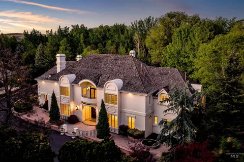 $1,995,000 | 9400 West Pebble Brook Lane, Garden City, ID 83714