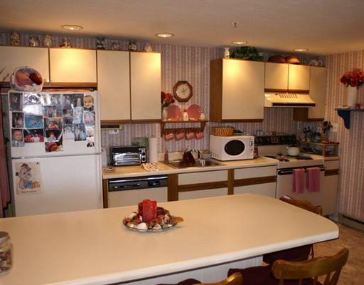 371 Mile Road, Unit 125 Wells, ME 04090 - Photo 4 of 8 Kitchen.