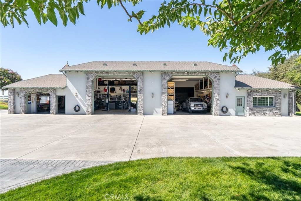 8283 Cross Canyons Road San Miguel, CA 93451 - Photo 58 of 73 front view of a house with a yard