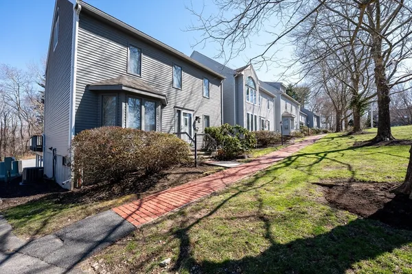 $589,900 | 84 Kim Terrace, Unit 84, Stoughton, MA 02072