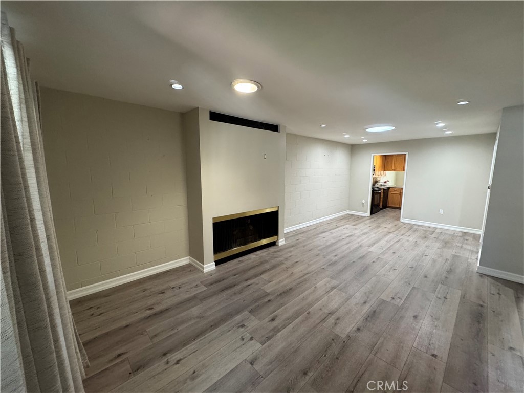 18914 Circle Of The Oaks Newhall, CA 91321 - Photo 2 of 13