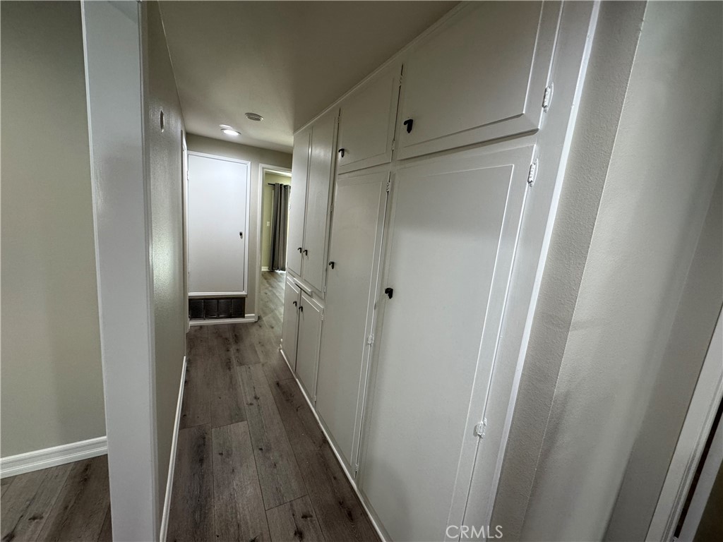 18914 Circle Of The Oaks Newhall, CA 91321 - Photo 7 of 13