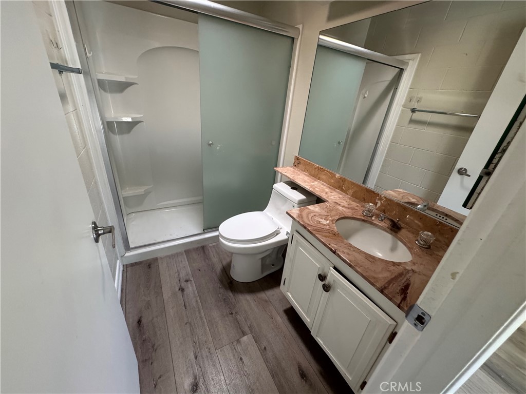 18914 Circle Of The Oaks Newhall, CA 91321 - Photo 9 of 13