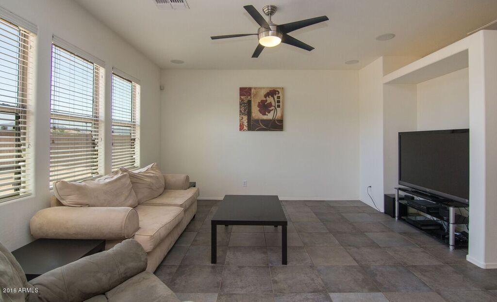 4205 West Coles Road Laveen, AZ 85339 - Photo 11 of 32 great room