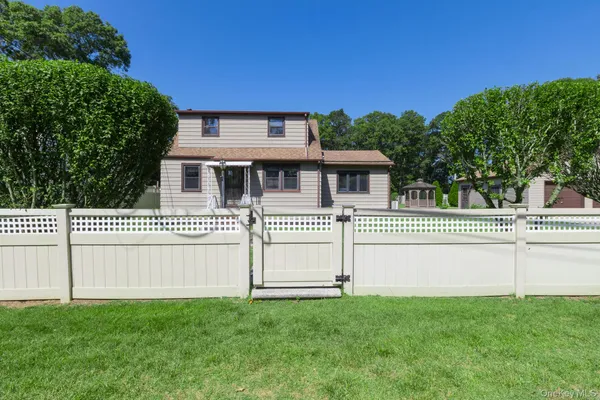 $549,999 | 16 Ormond Place, Shirley, NY 11967