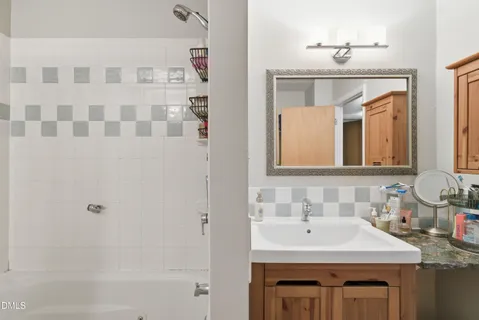 $699,900 | 16 Davie Circle, Chapel Hill, NC 27514