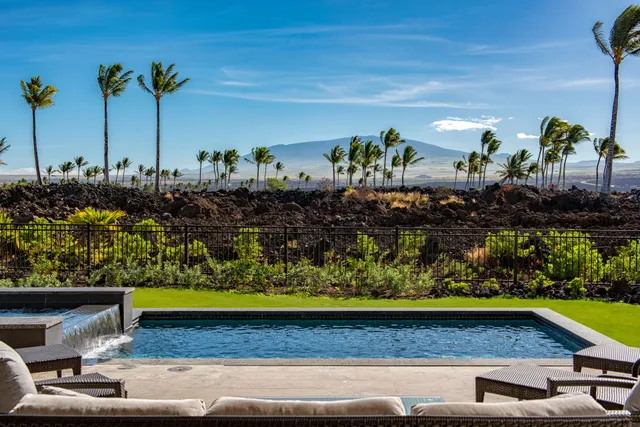 a view of a outdoor space