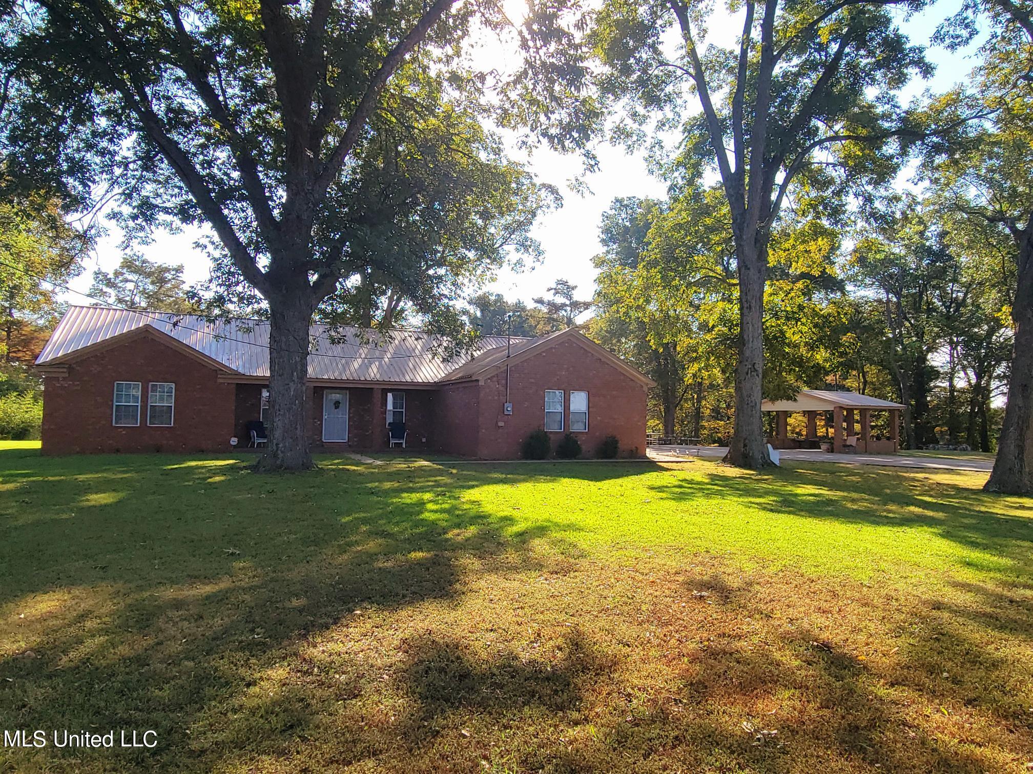 5675 Dubbs Road Dundee, MS 38626 - Photo 1 of 51 5675 Dubbs - Front