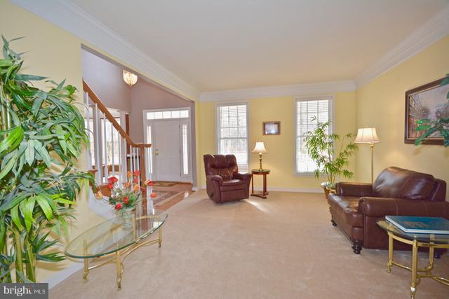 2425 Logmill Road Haymarket, VA 20169 - Photo 6 of 30 Living Room