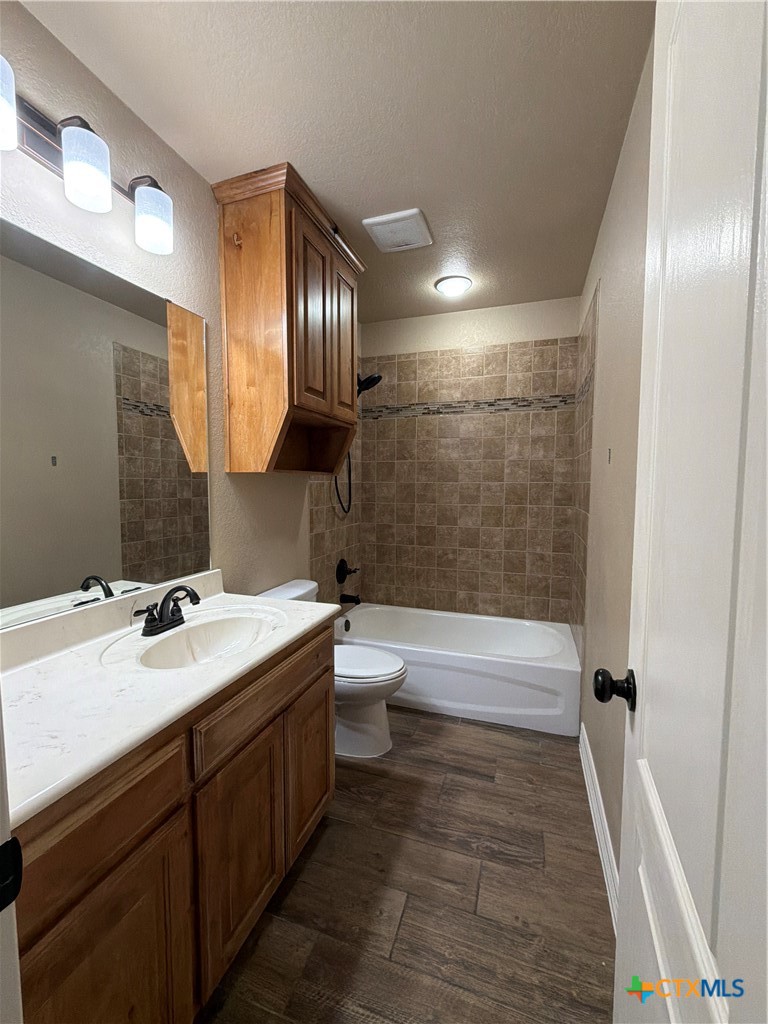 3941 Wells Drive Kempner, TX 76539 - Photo 15 of 36 Main bathroom