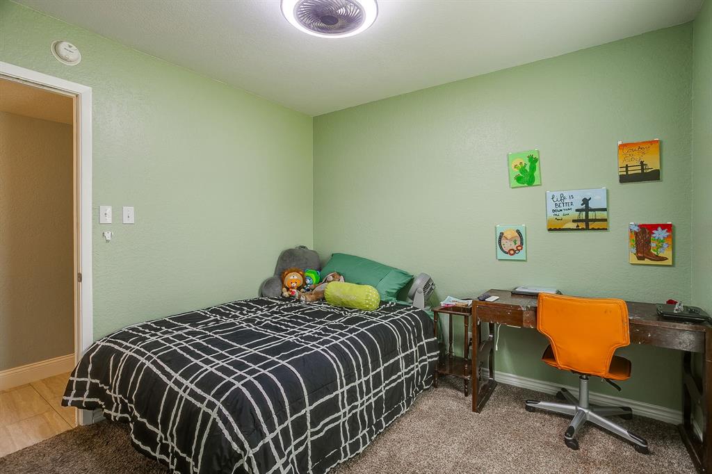 800 Poe Street Azle, TX 76020 - Photo 17 of 31