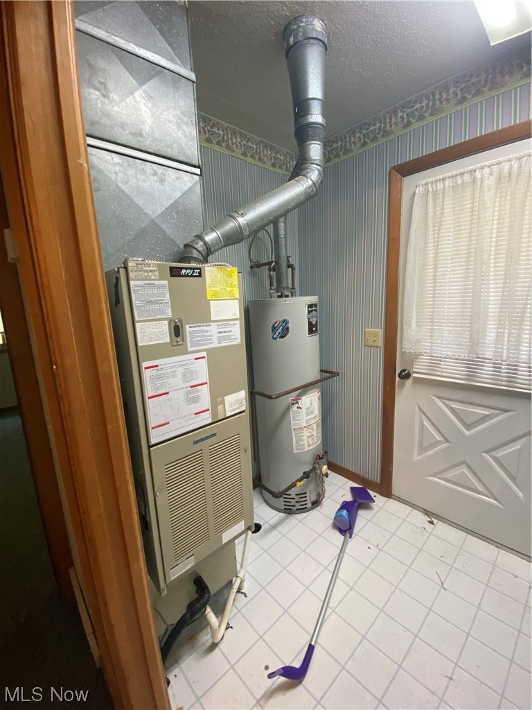 10095 Johnnycake Ridge Road Painesville, OH 44077 - Photo 28 of 34 laundry In law