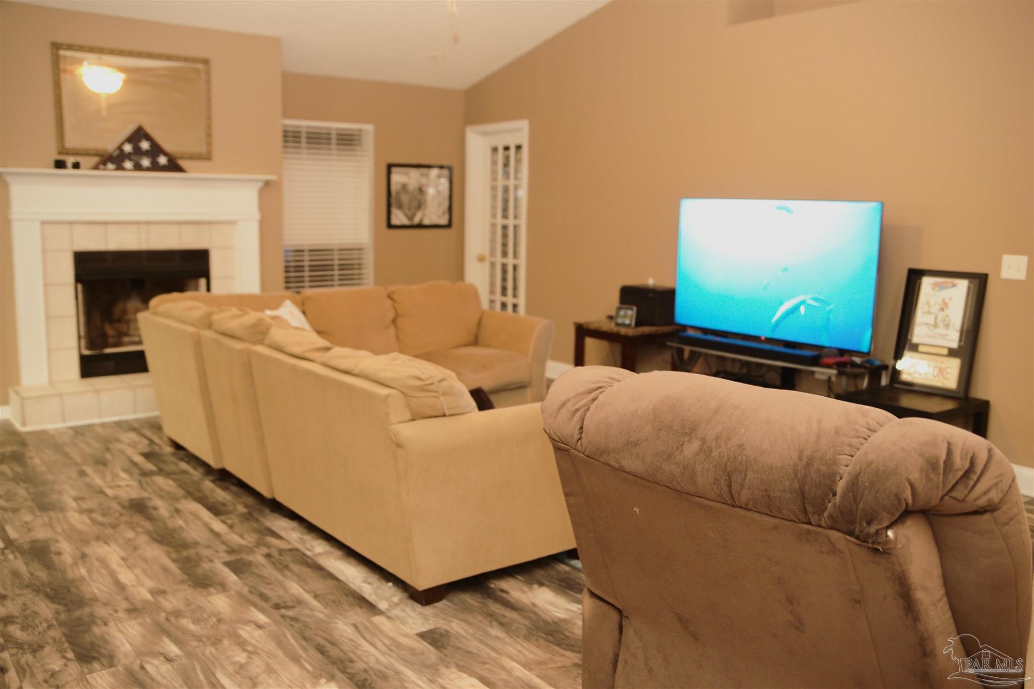 4804 Ribault Lane Milton, FL 32570 - Photo 2 of 9