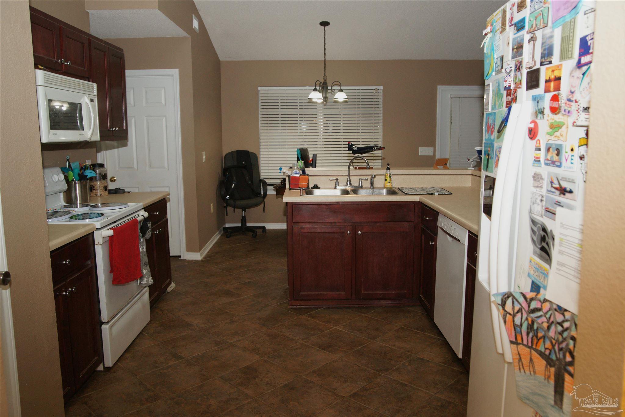 4804 Ribault Lane Milton, FL 32570 - Photo 6 of 9