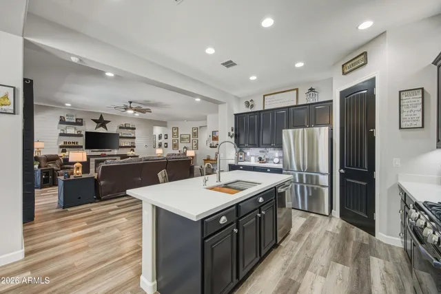 $895,000 | 5047 South Ellesmere Street, Gilbert, AZ 85298