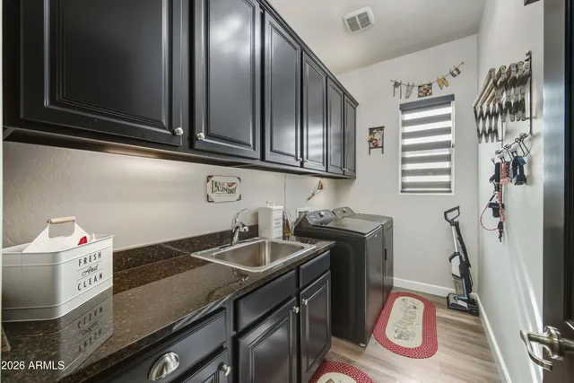 $895,000 | 5047 South Ellesmere Street, Gilbert, AZ 85298