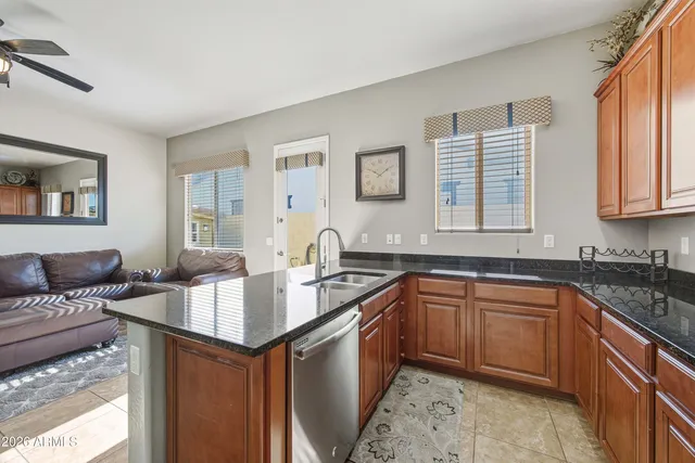 $895,000 | 5047 South Ellesmere Street, Gilbert, AZ 85298