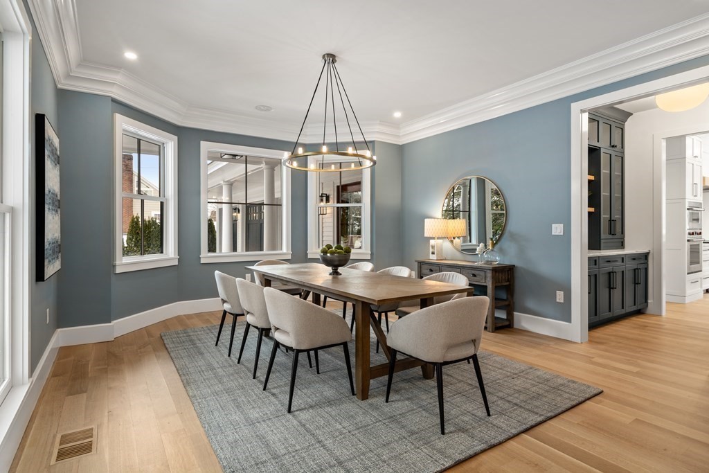 128 Chestnut Street Newton, MA 02465 - Photo 17 of 42 Gallery Image 17