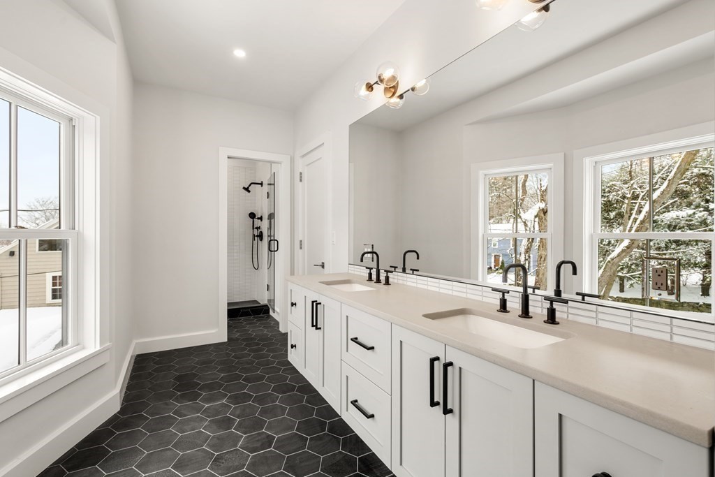 128 Chestnut Street Newton, MA 02465 - Photo 33 of 42 Gallery Image 33