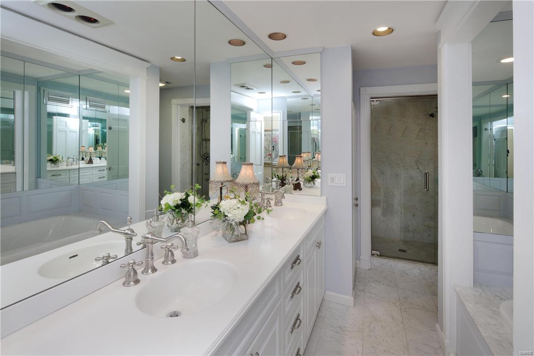 59 Briarcliff Ladue, MO 63124 - Photo 14 of 26