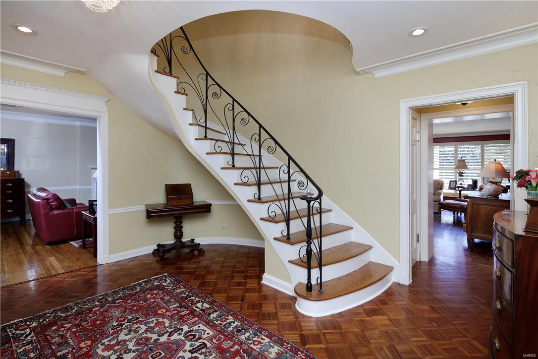 59 Briarcliff Ladue, MO 63124 - Photo 3 of 26