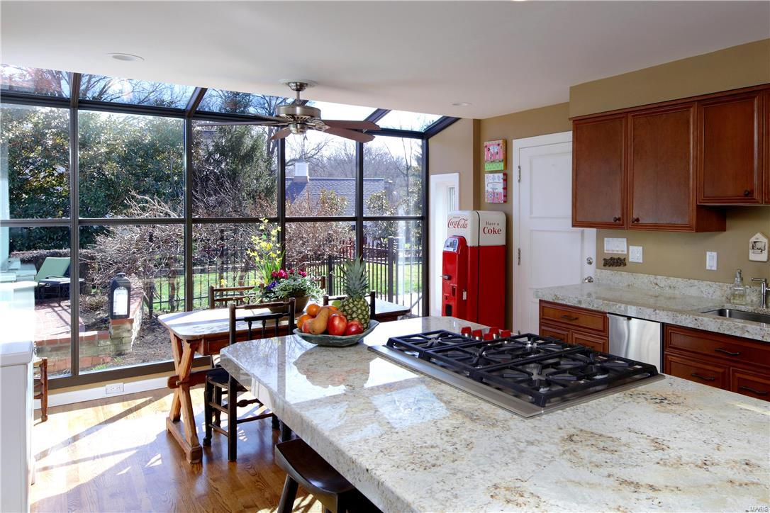 59 Briarcliff Ladue, MO 63124 - Photo 8 of 26