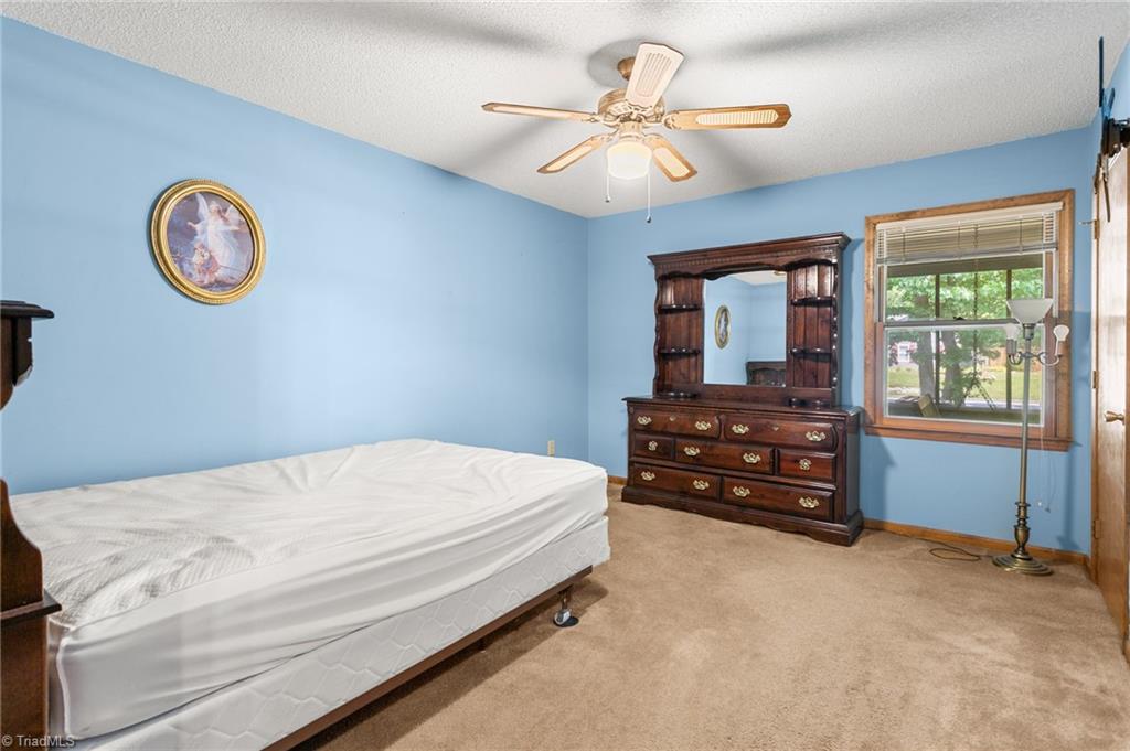 3043 Windchase Court High Point, NC 27265 - Photo 13 of 19