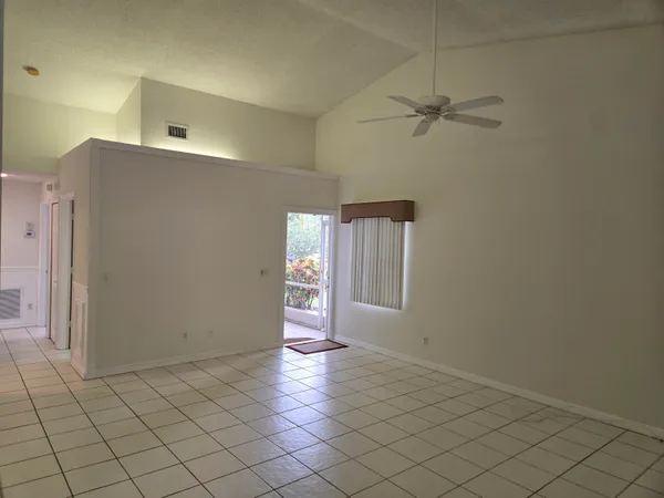 $1,950 | 4234 Southeast Home Way, Port St. Lucie, FL 34952