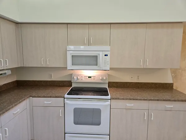 $1,950 | 4234 Southeast Home Way, Port St. Lucie, FL 34952
