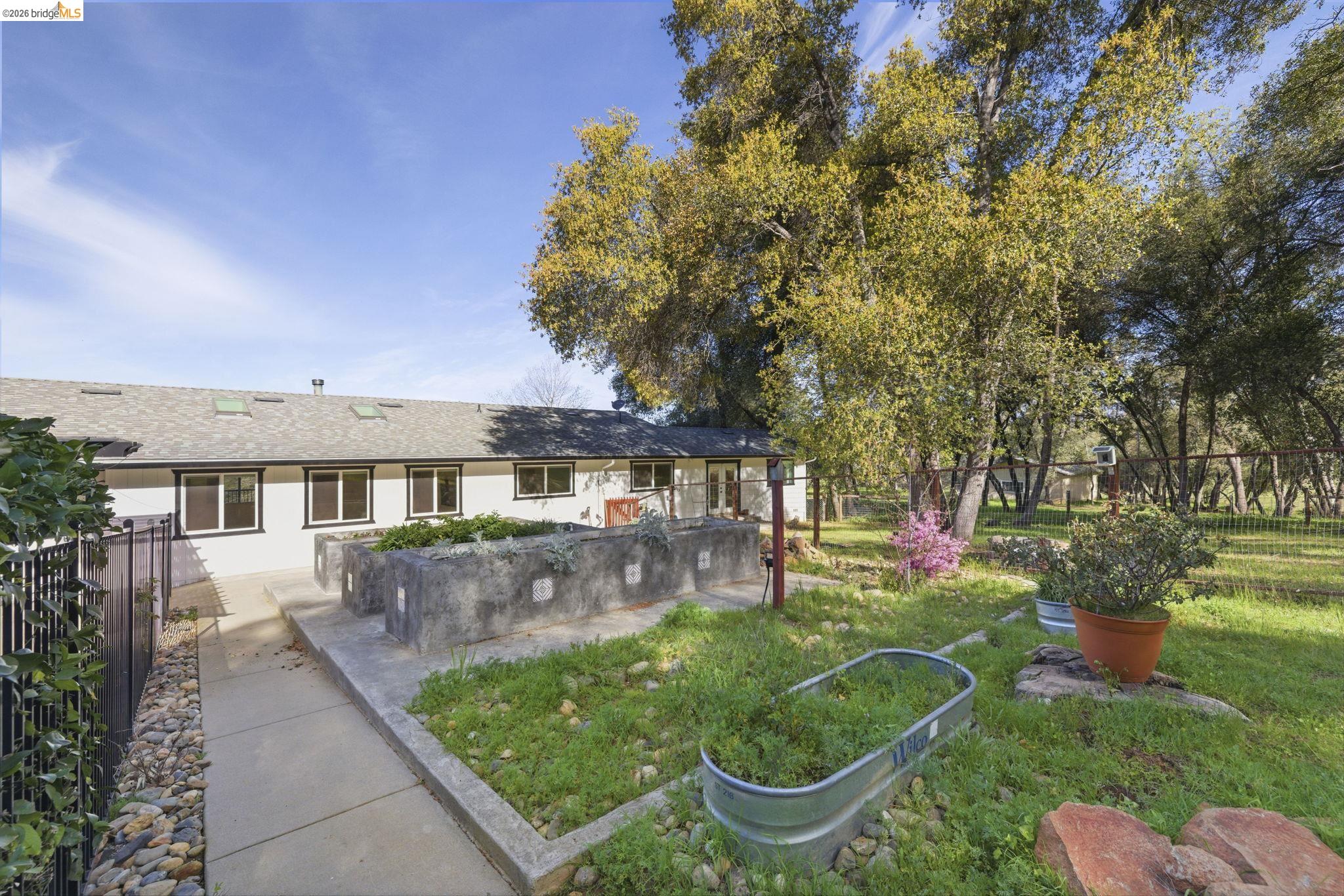 14580 Booker Road Sonora, CA 95370 - Photo 48 of 60