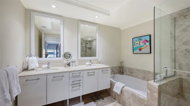 $9,500 | 1350 Main Street, Unit 1007, Sarasota, FL 34236