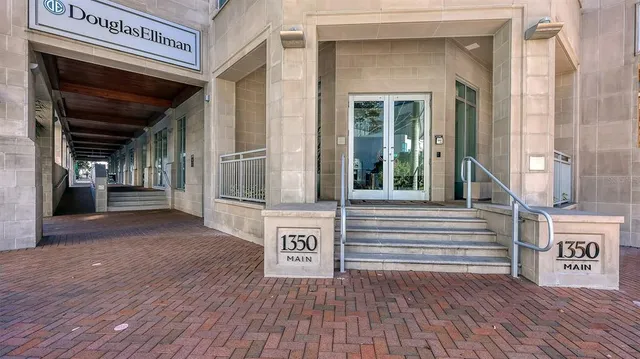 $9,500 | 1350 Main Street, Unit 1007, Sarasota, FL 34236