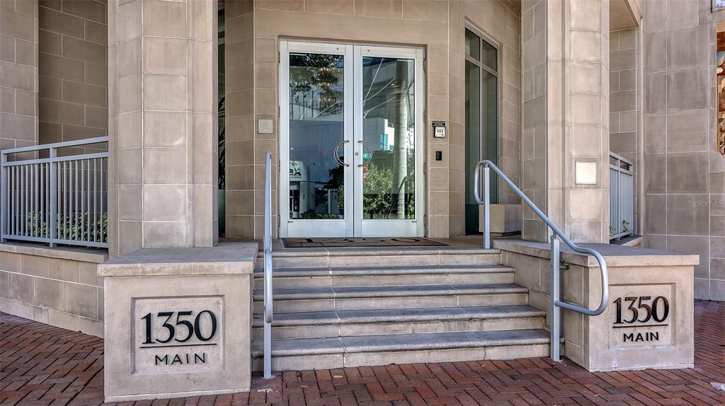 1350 Main Street, Unit 1007 Sarasota, FL 34236 - Photo 28 of 48 a view of front door of house