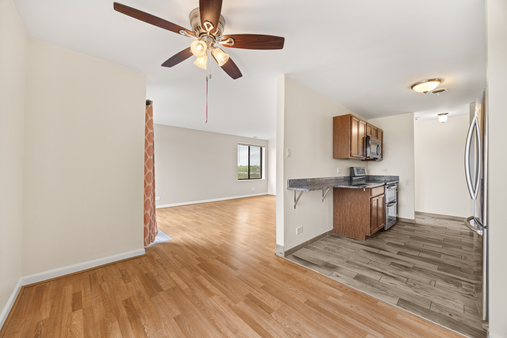 425 Walnut Creek Road, Unit 1608 Lisle, IL 60532 - Photo 8 of 22 Gallery Image 8