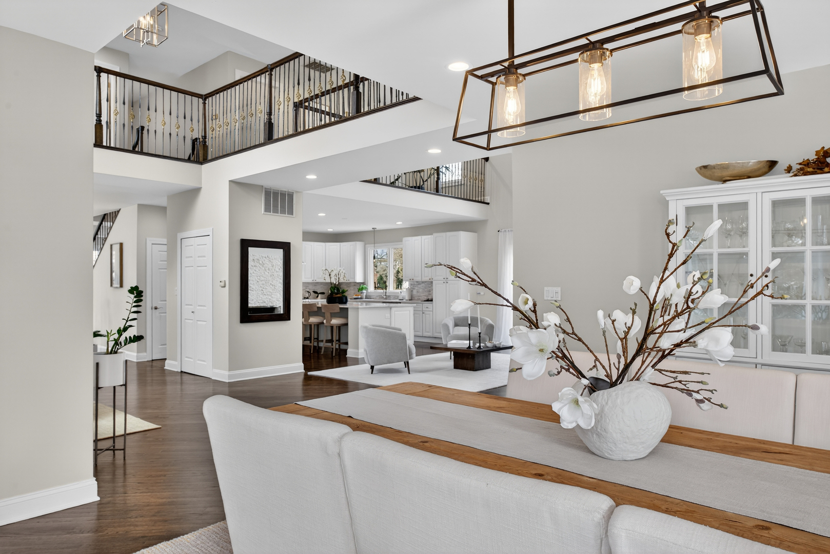 332 East Central Road Arlington Heights, IL 60005 - Photo 12 of 45