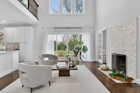 $799,500 | 332 East Central Road, Arlington Heights, IL 60005