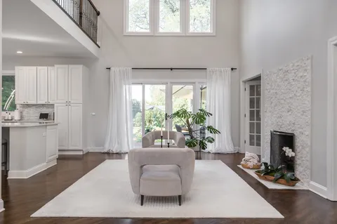 $799,500 | 332 East Central Road, Arlington Heights, IL 60005