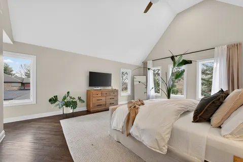 $799,500 | 332 East Central Road, Arlington Heights, IL 60005