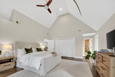 $799,500 | 332 East Central Road, Arlington Heights, IL 60005