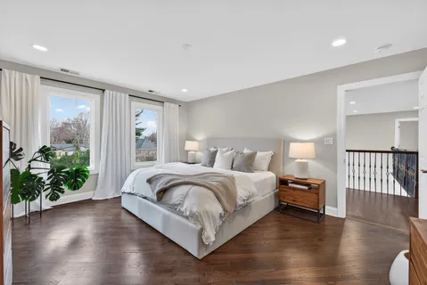 $799,500 | 332 East Central Road, Arlington Heights, IL 60005