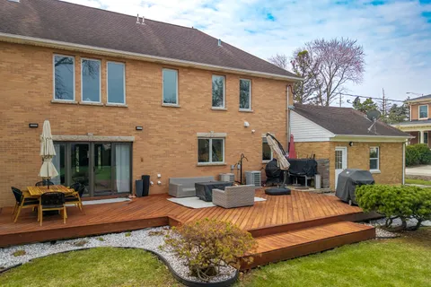 $799,500 | 332 East Central Road, Arlington Heights, IL 60005