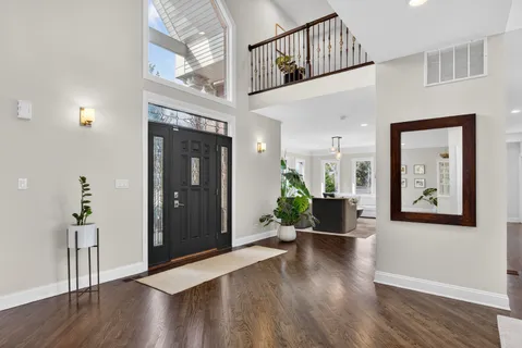 $799,500 | 332 East Central Road, Arlington Heights, IL 60005