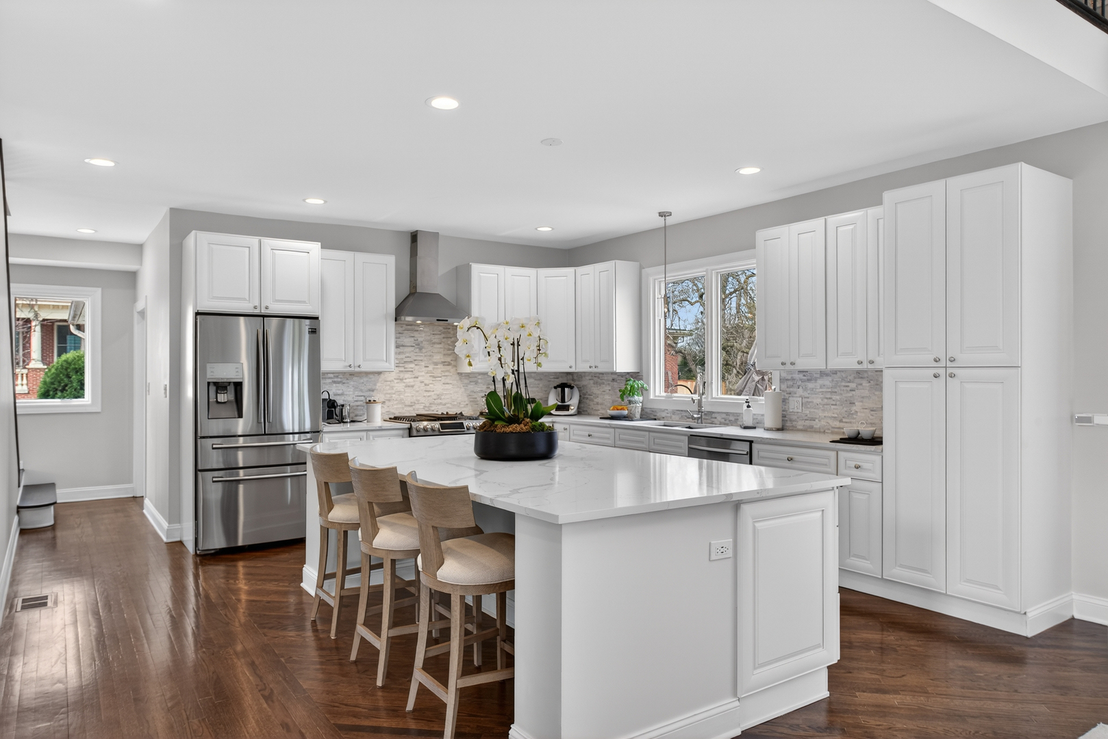 332 East Central Road Arlington Heights, IL 60005 - Photo 8 of 45