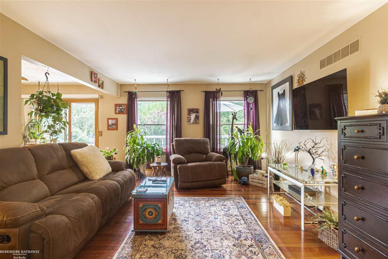2852 Simpson Drive Rochester, MI 48309 - Photo 14 of 31 50054310-13.JPG