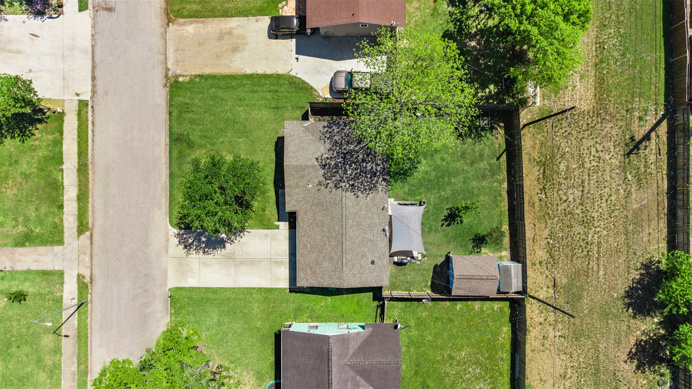 5874 Beldart Street Houston, TX 77033 - Photo 29 of 37