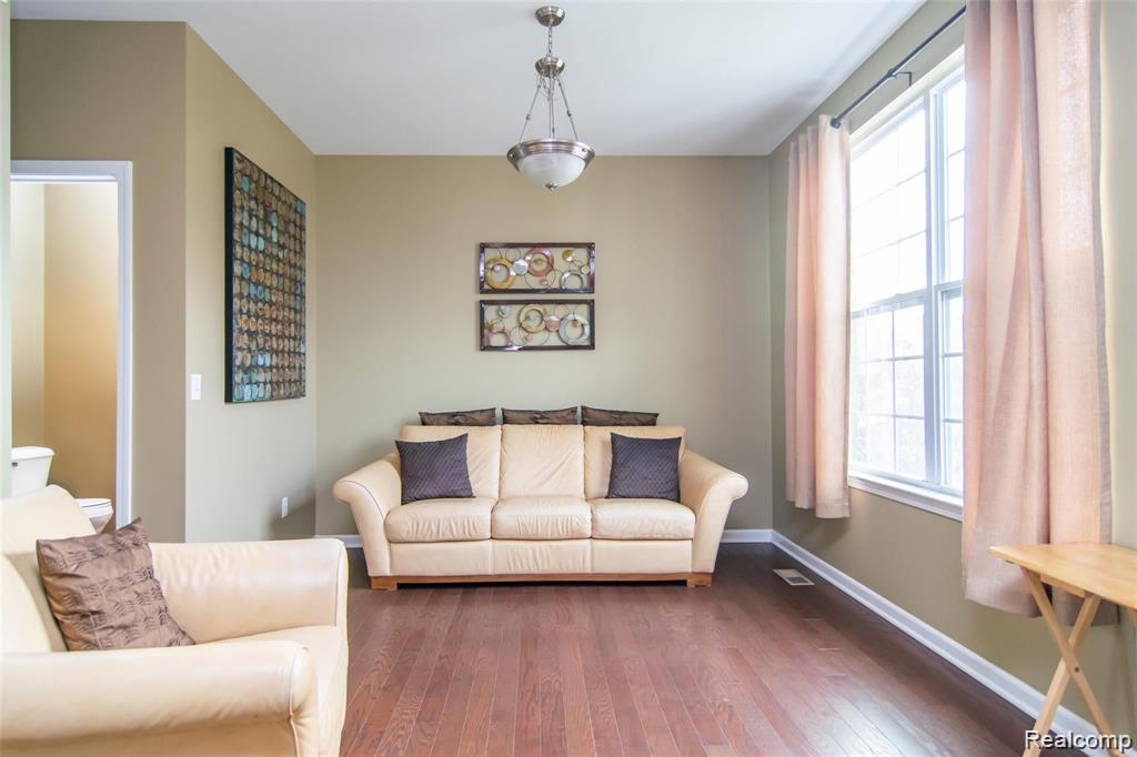 51171 Brompton Novi, MI 48374 - Photo 3 of 20